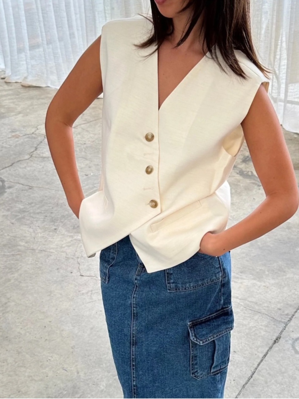 The Room Antwerp Cream Sleeveless Asymmetric Button Vest - Picture 2 of 3
